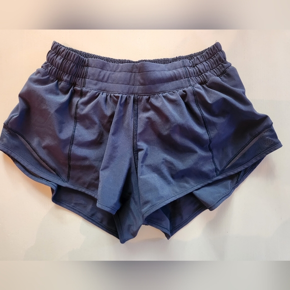 Lululemon shorts, size 4, black - Picture 2 of 3